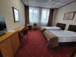 Гостиница Стойлянка Старый Оскол Номер стандарт с 2 односпальными кроватями-1